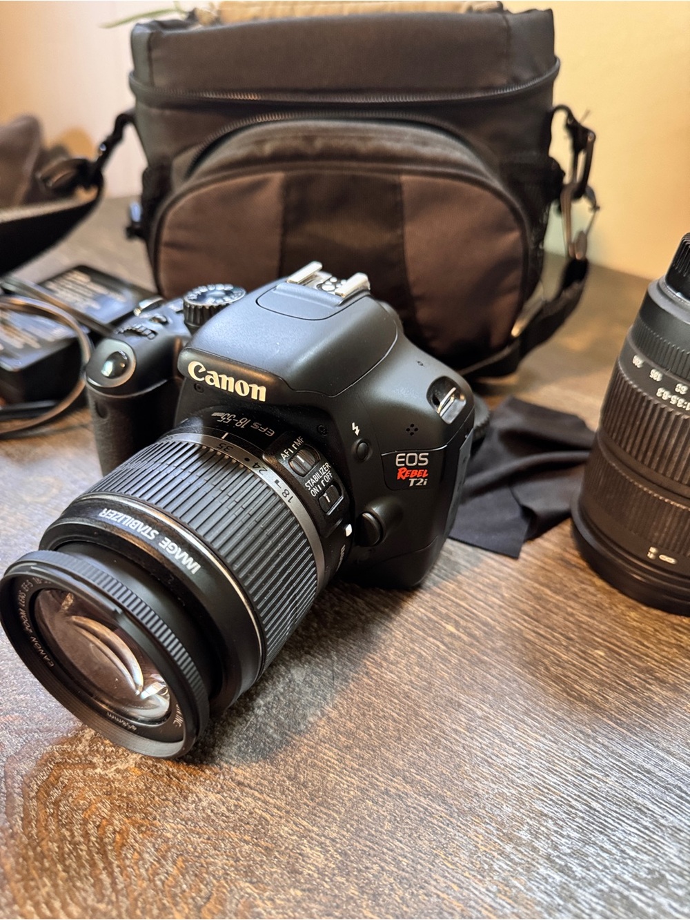 Canon EOS Rebel T2i DSLR Camera in Black with Interchangeable Lens